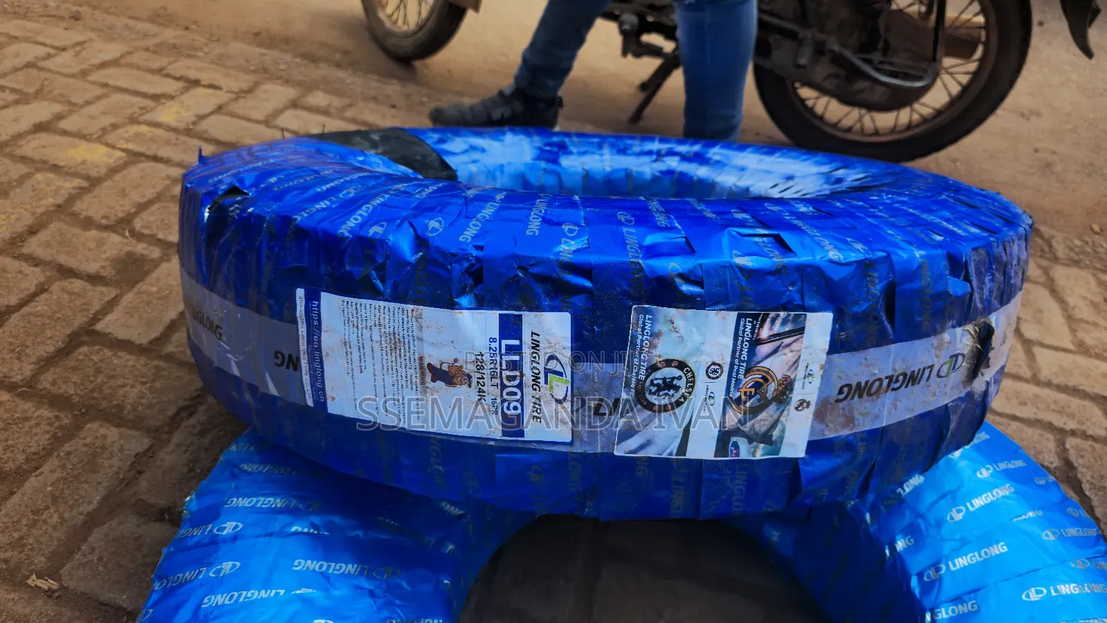 825r16 Linglong Mudgrip Behind Tyres