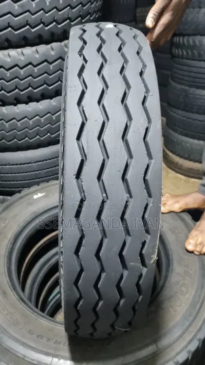 700r15 MRF Highway Close to New Tyre