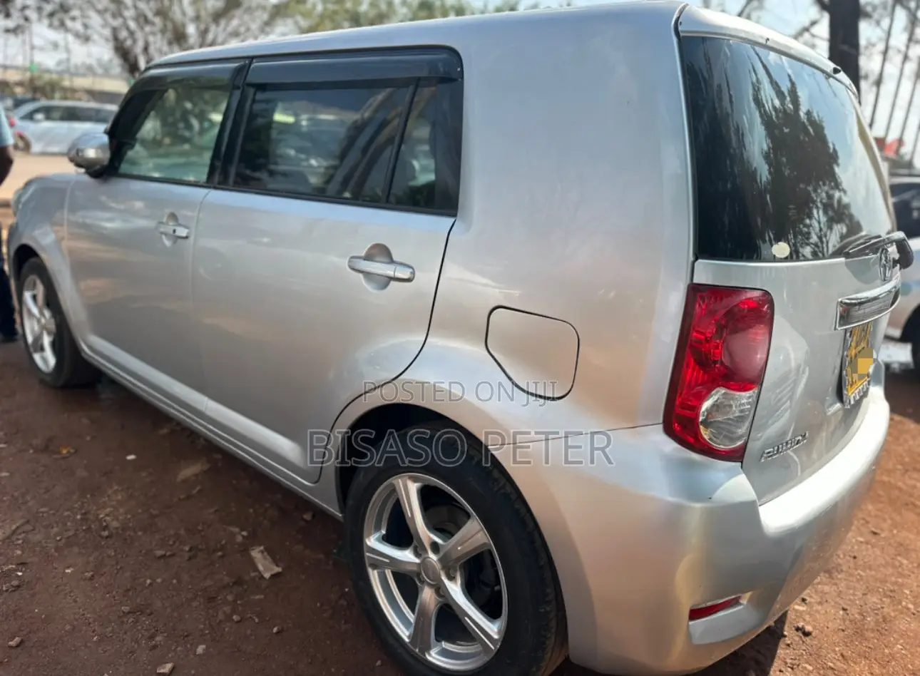 Toyota Corolla Rumion Hatchback 1.5 FWD 2008 Silver