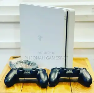 Super Clean Playstation 4 Slim