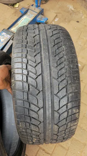 275/40r20 Achilles
