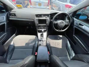 Volkswagen Golf TSI S 4dr Hatchback w/Sunroof (1.8L 4cyl Turbo 6A) 2015