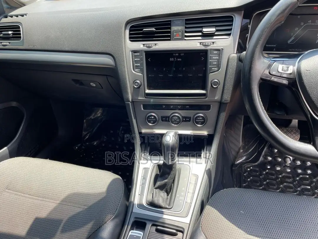 Volkswagen Golf TSI S 4dr Hatchback w/Sunroof (1.8L 4cyl Turbo 6A) 2015