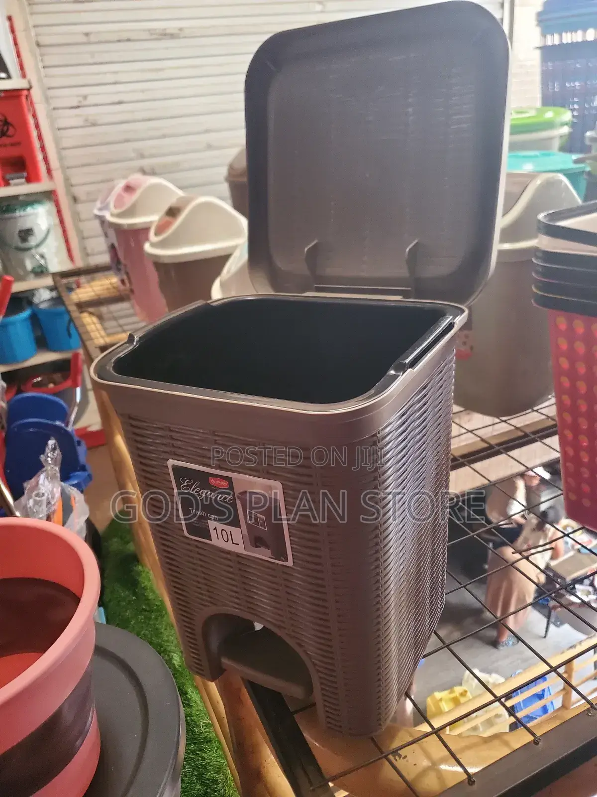 Elegance Plastic Pedal Bins Step On