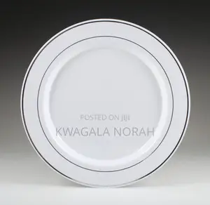 A Set of 6 Ceramic Dinner Plates White