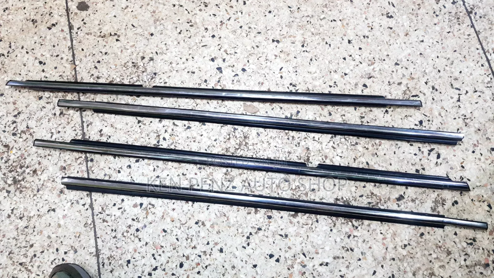 Harrier Kawundo Weather Strips ( Chrome)