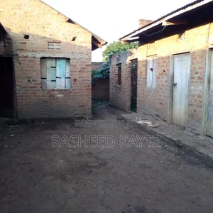 12bdrm House in Njkusi Cell, Bugiri for sale