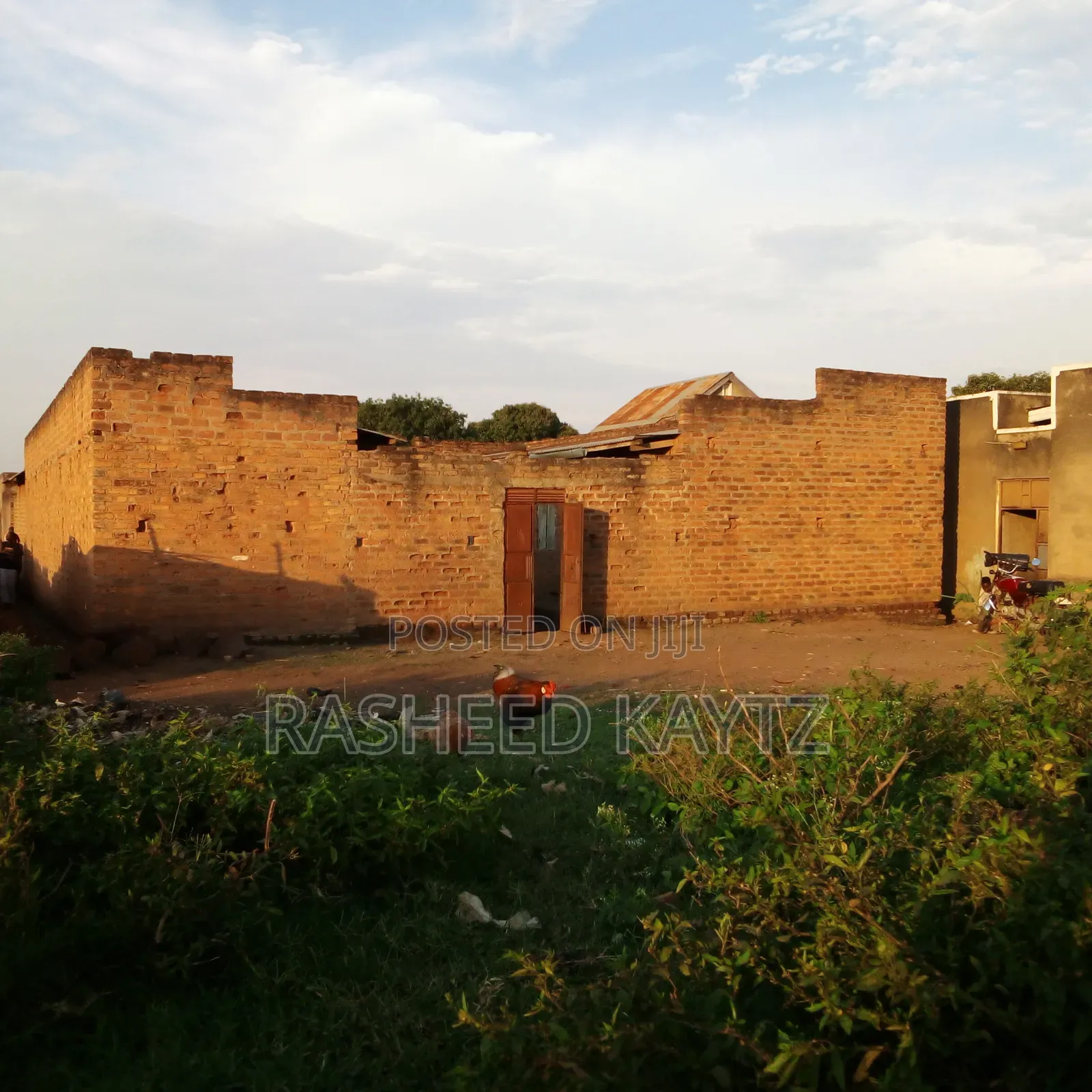 12bdrm House in Njkusi Cell, Bugiri for sale