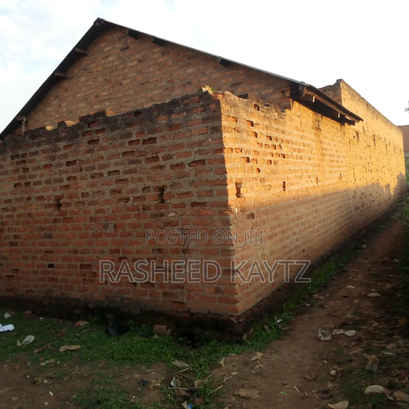 12bdrm House in Njkusi Cell, Bugiri for sale