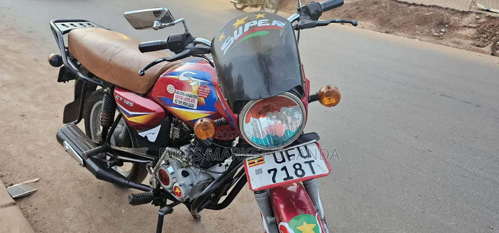 Bajaj Boxer 125 2023 Red