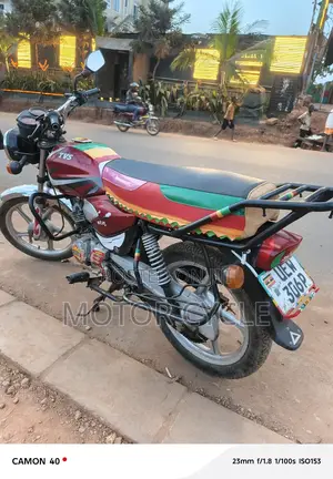 TVS HLX 125 2023 Red