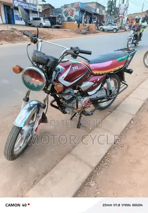 TVS HLX 125 2023 Red