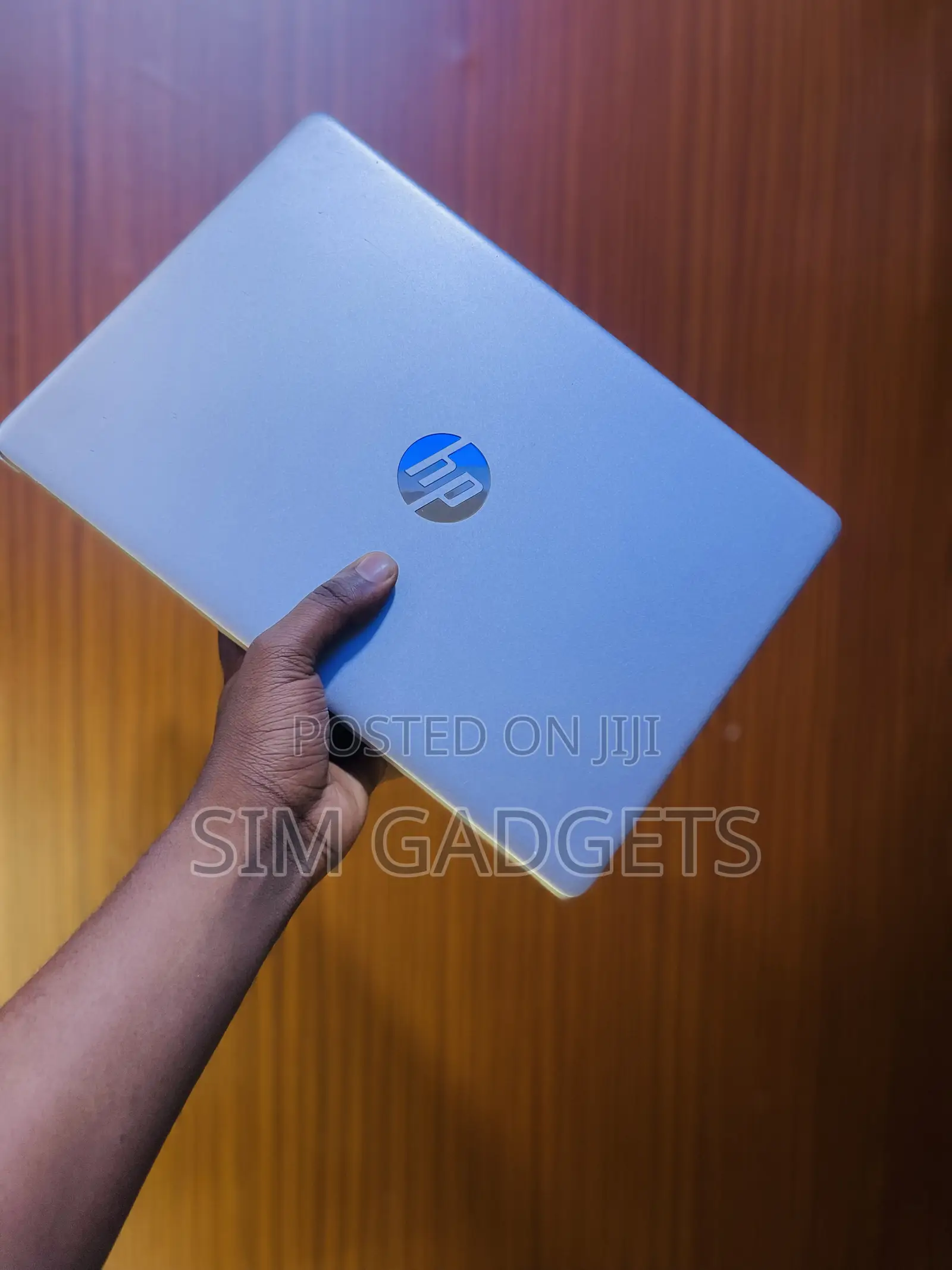 Laptop HP 14-ep0063 8GB AMD Ryzen 3 SSD 256GB
