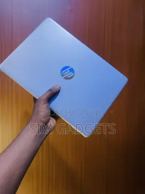 Laptop HP 14-ep0063 8GB AMD Ryzen 3 SSD 256GB