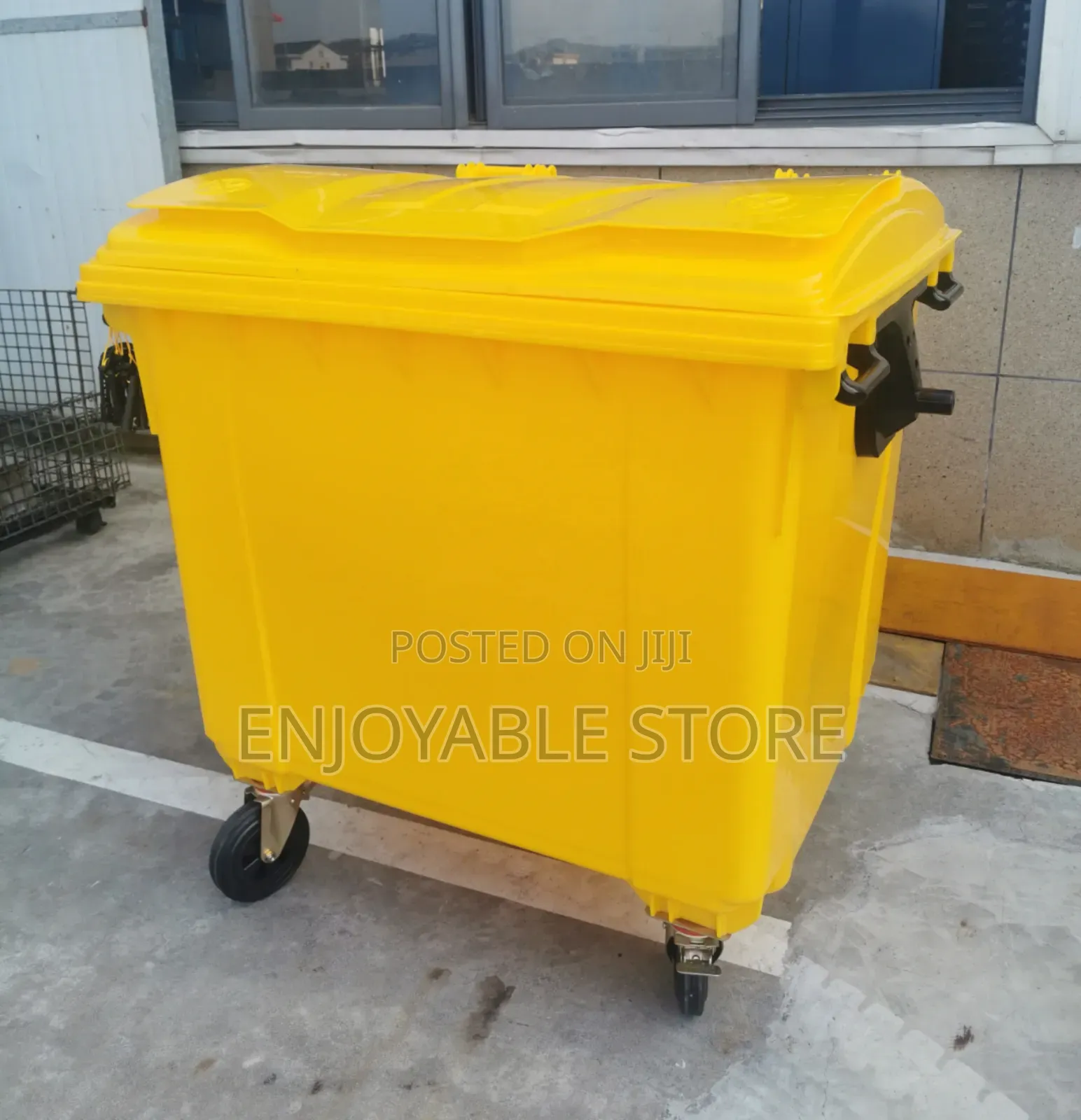 Garbage Plastic Dust Bins 660ltrs