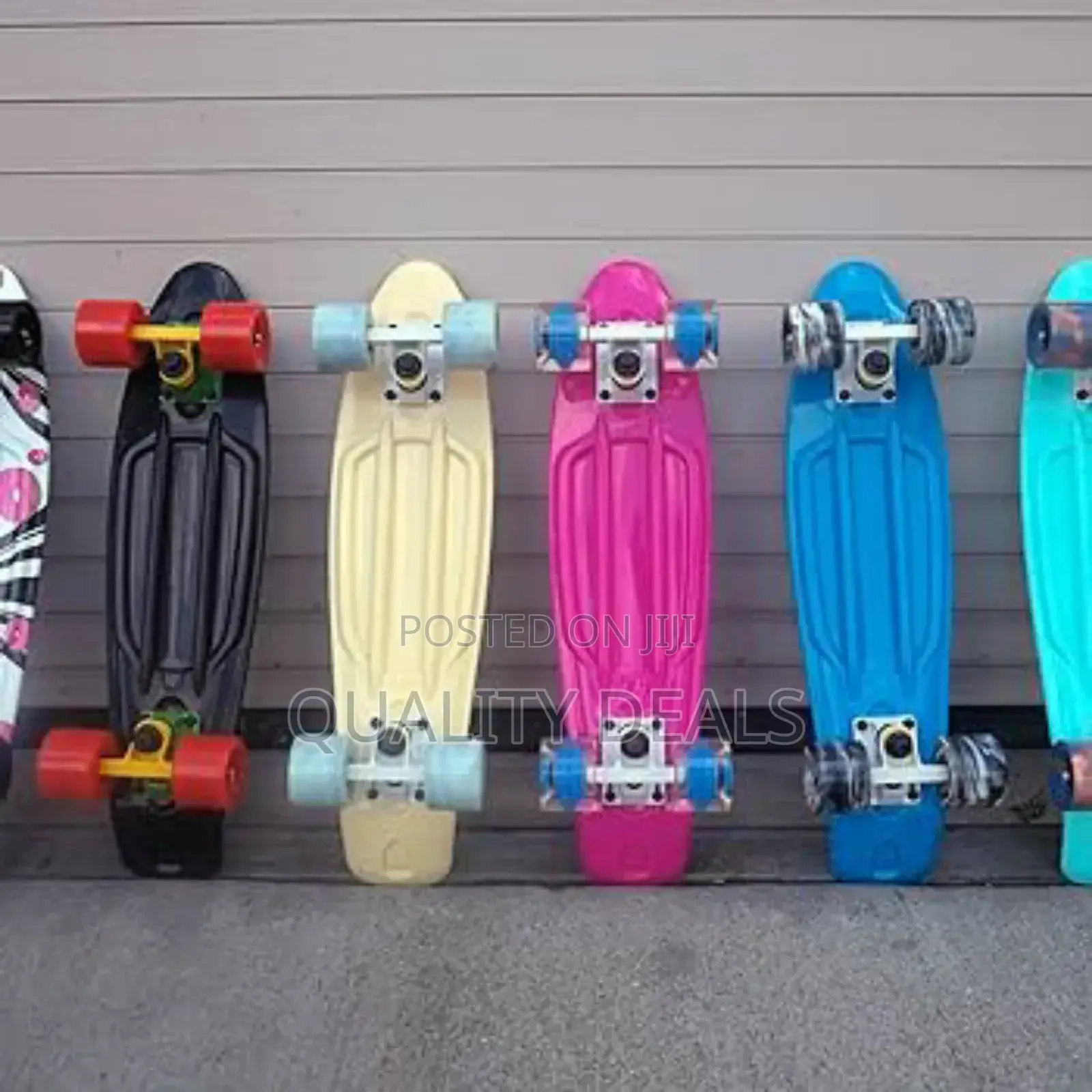 22" Mini Cruiser Plastic Skateboard