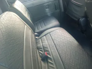 Toyota Noah 2001 Gray