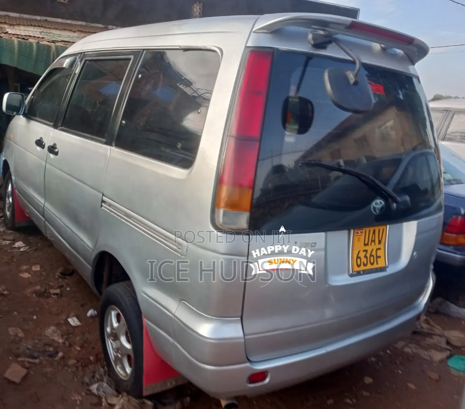 Toyota Noah 2001 Gray