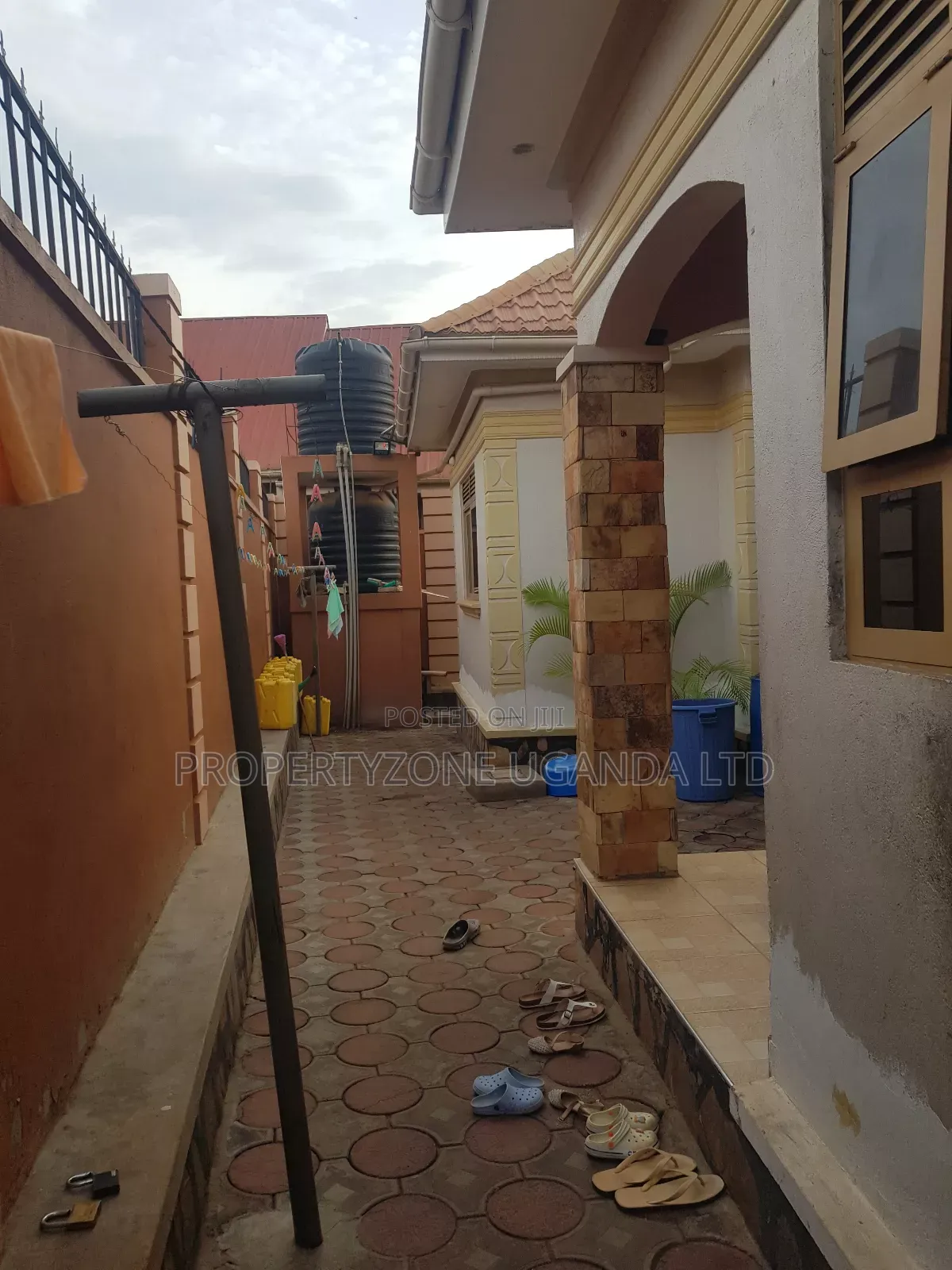 Furnished 3bdrm House in Kawempe for sale