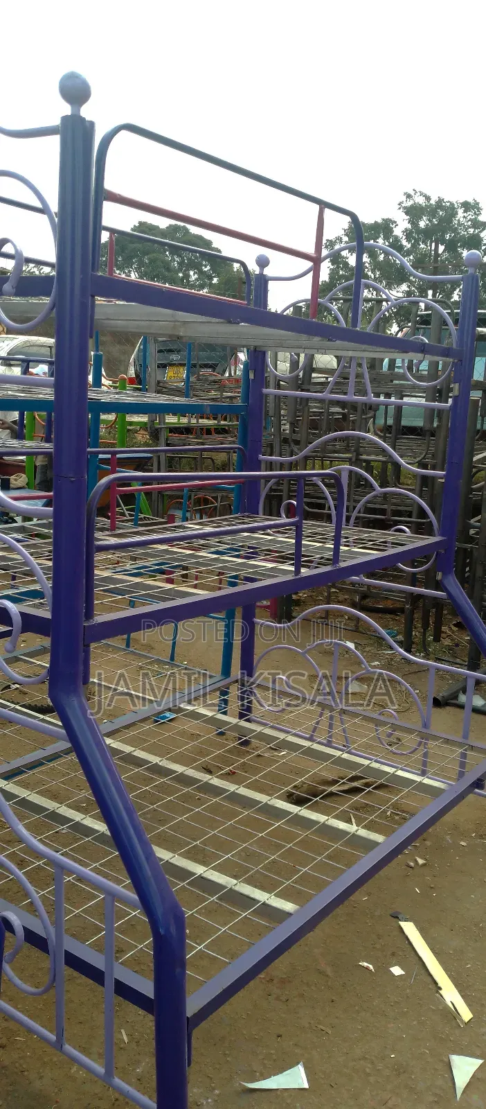 Purple Metalic Bed With 4*6