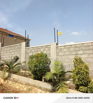 Electric Fence With Stand Alone Brackets 7lines