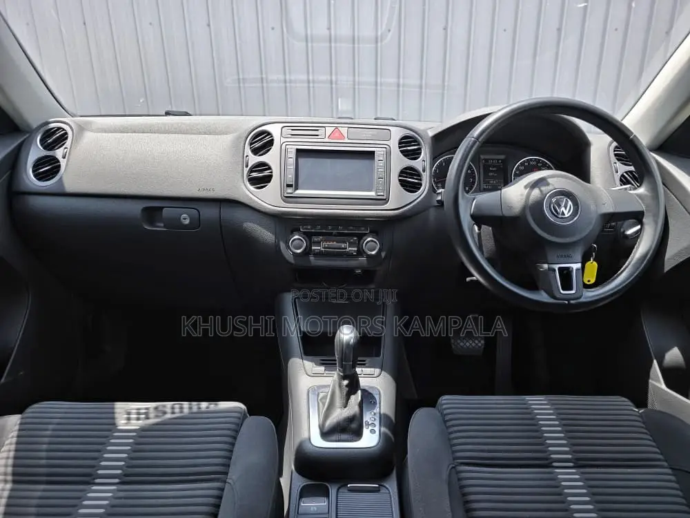 Volkswagen Tiguan 2010 White