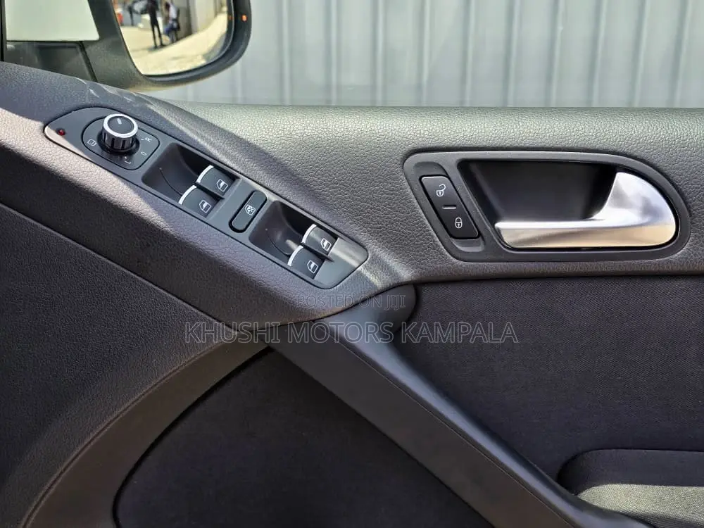 Volkswagen Tiguan 2010 White