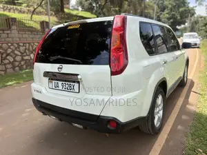 Nissan X-Trail 2.0 Petrol XE 2010 White