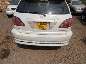 Toyota Harrier 2003 White