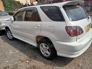 Toyota Harrier 2003 White