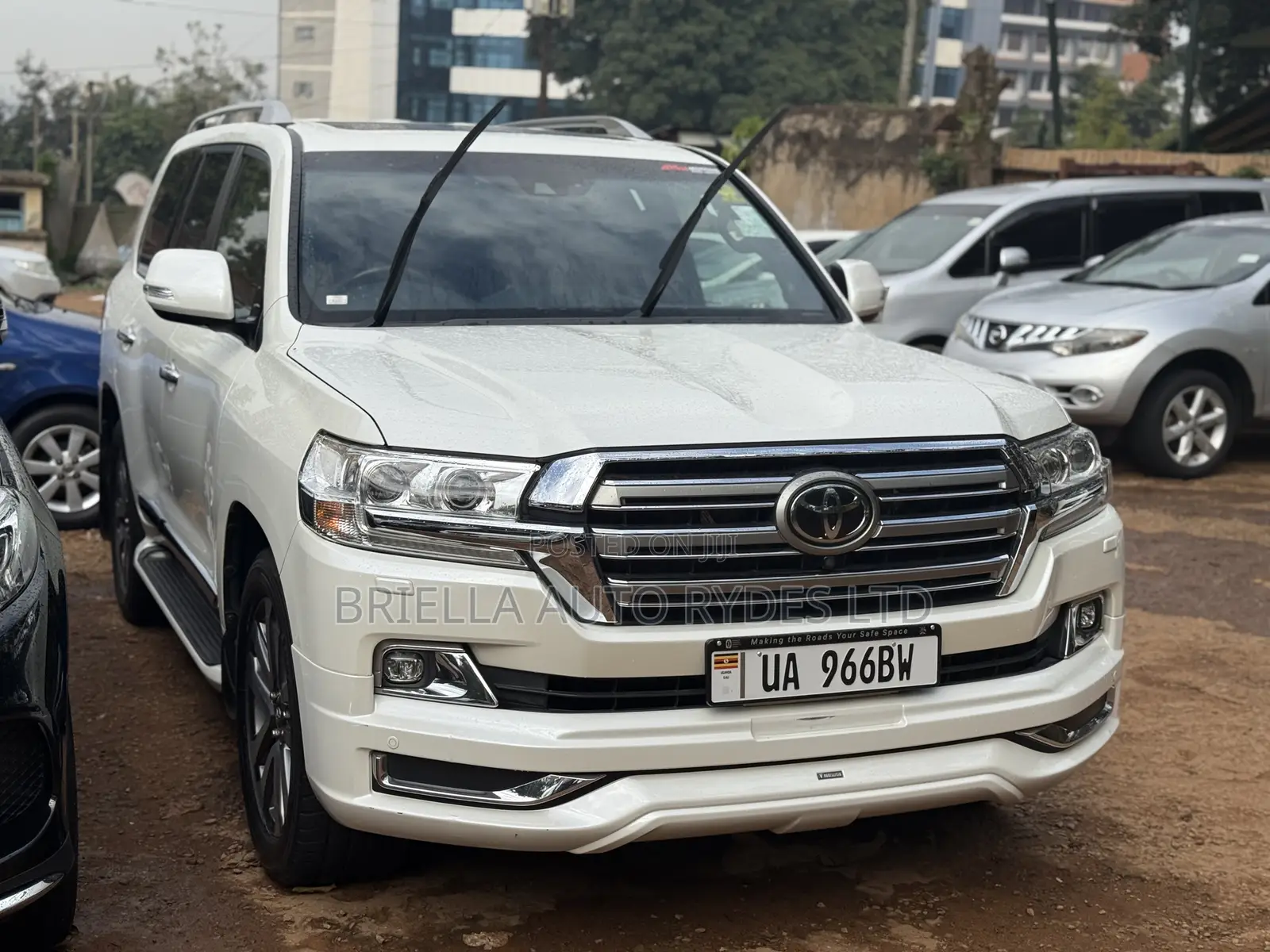 Toyota Land Cruiser 2016 White