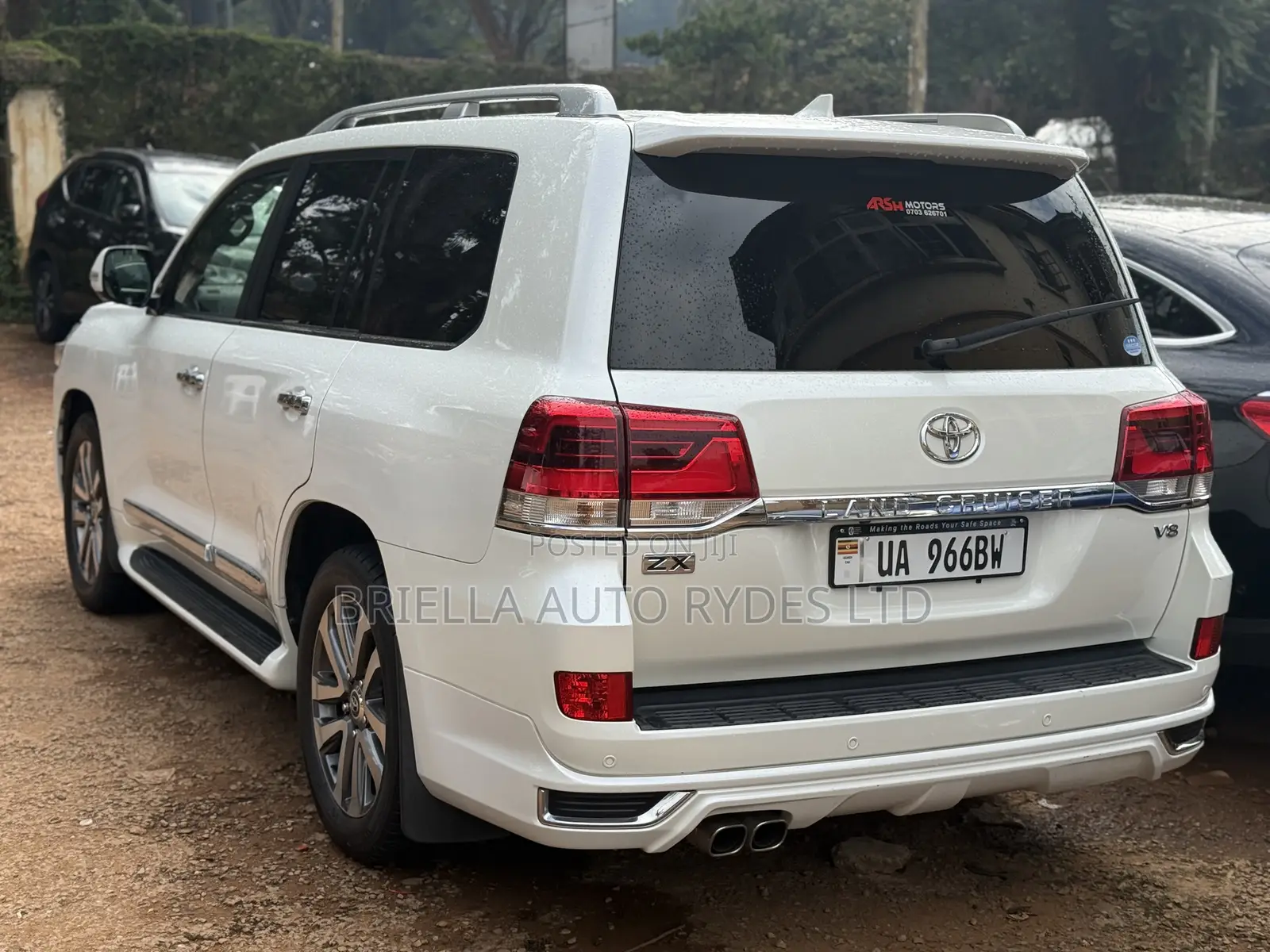 Toyota Land Cruiser 2016 White