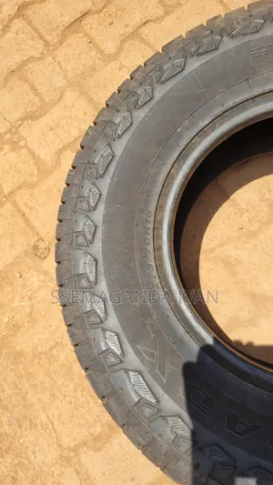 275/70r16 Rxquest