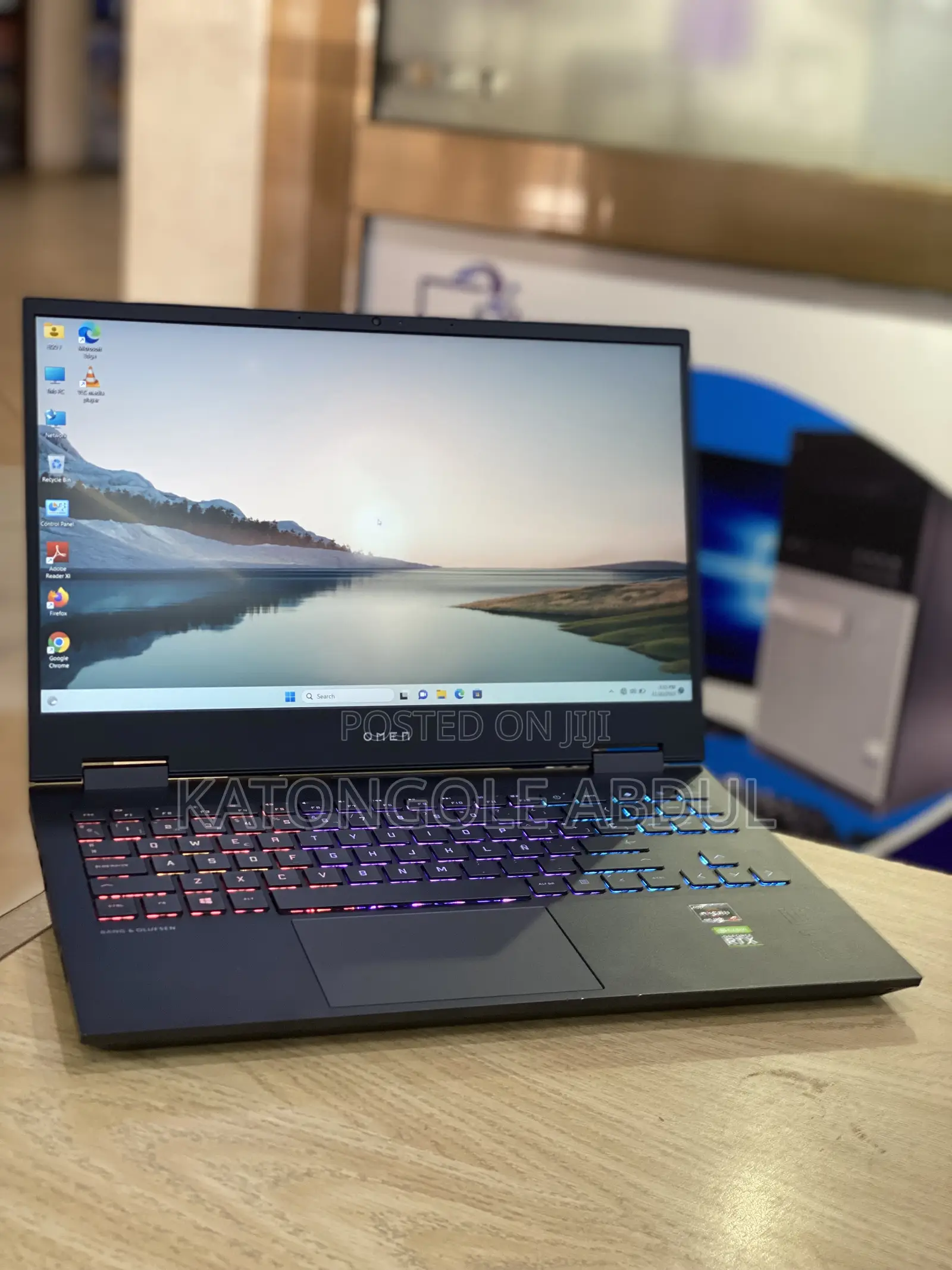 New Laptop HP Omen 15 16GB AMD Ryzen 7 SSD 512GB