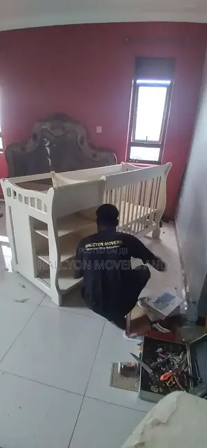 House Movers N9