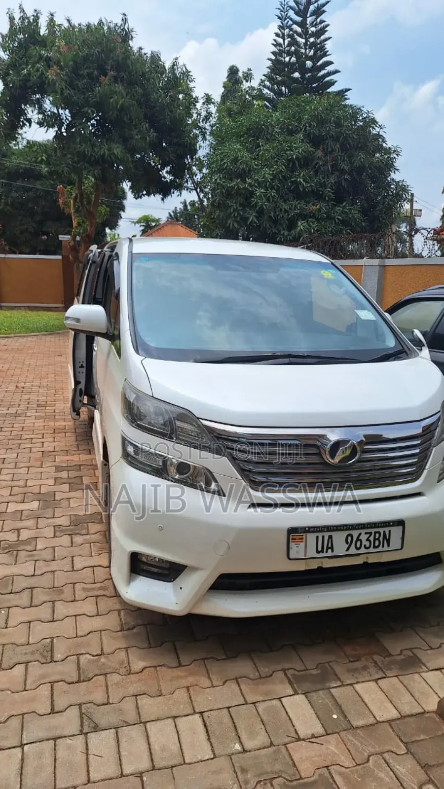 Toyota Vellfire 2012 White