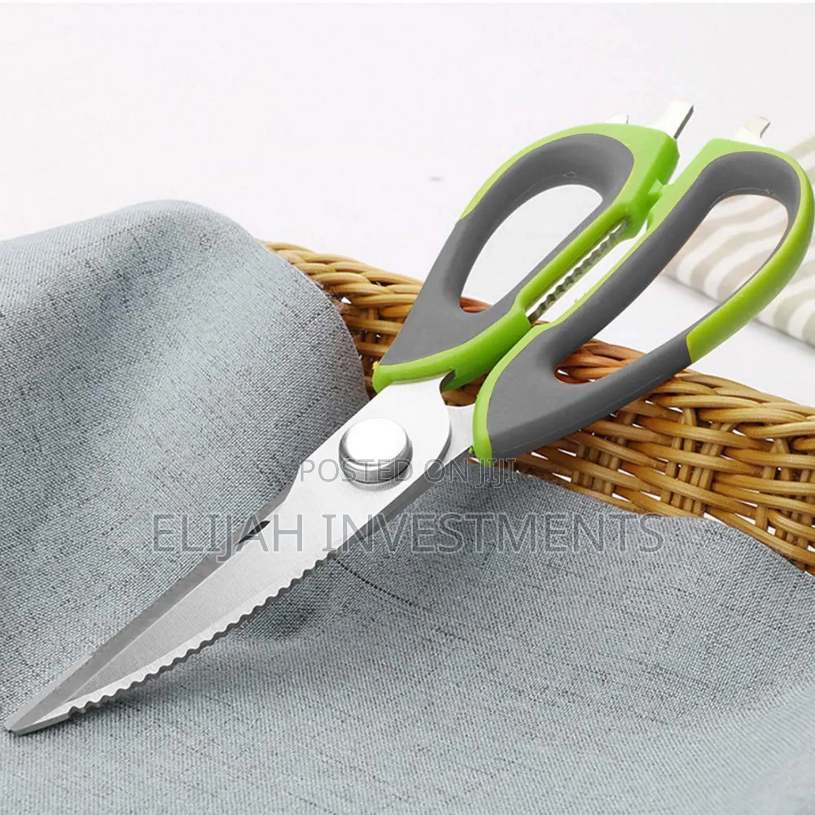 Heavy-Duty Multifunction Stainless Steel Kitchen Scissors Green