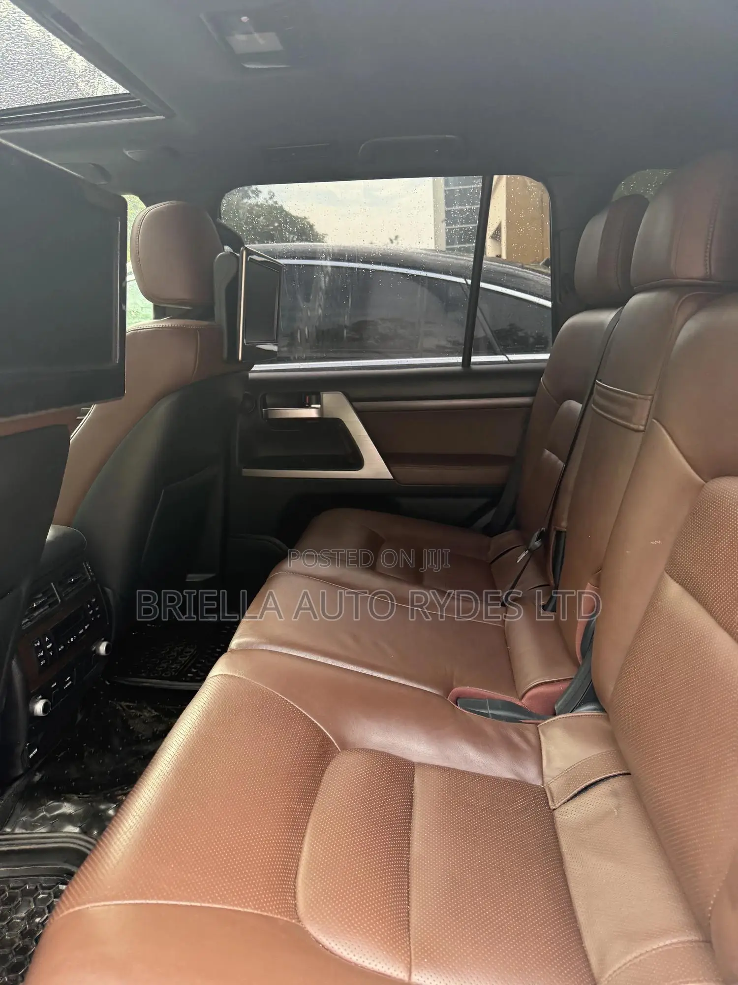 Toyota Land Cruiser 2016 White