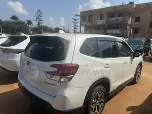 Subaru Forester 2018 White