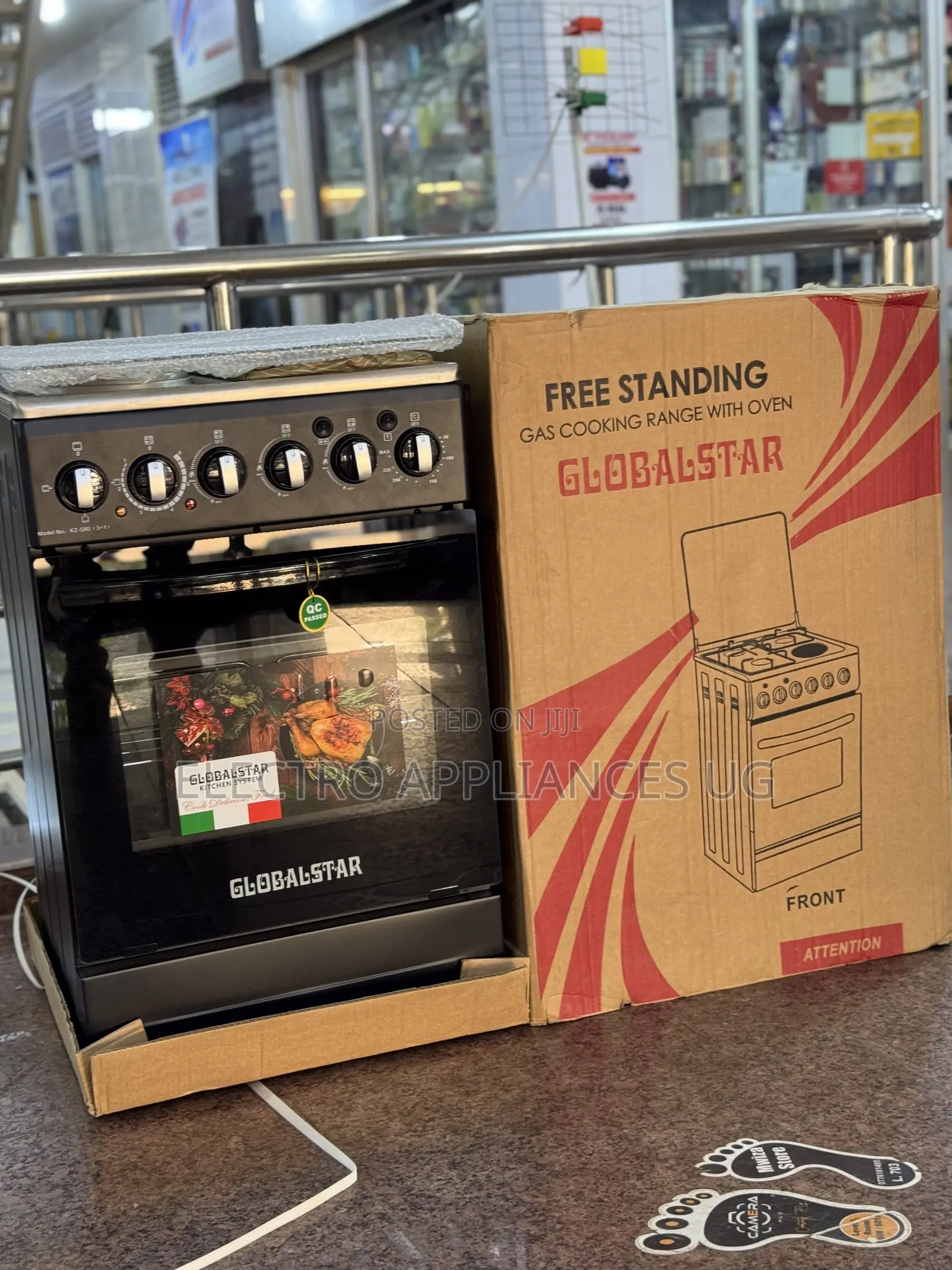 Globalstar Free-Standing Gas Cooker an Oven.
