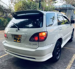 Toyota Harrier 2.2 16V 2000 White