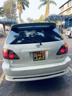 Toyota Harrier 2.2 16V 2000 White