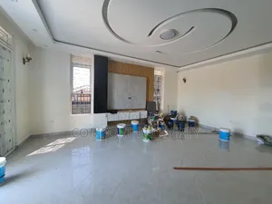 5bdrm Mansion in Munyonyo, Makindye for sale