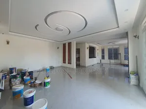 5bdrm Mansion in Munyonyo, Makindye for sale