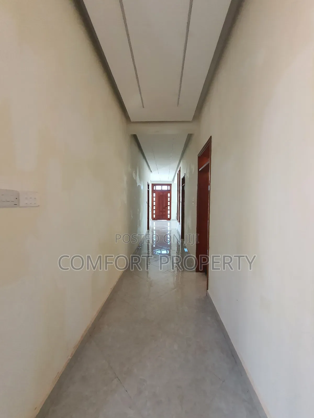 5bdrm Mansion in Munyonyo, Makindye for sale