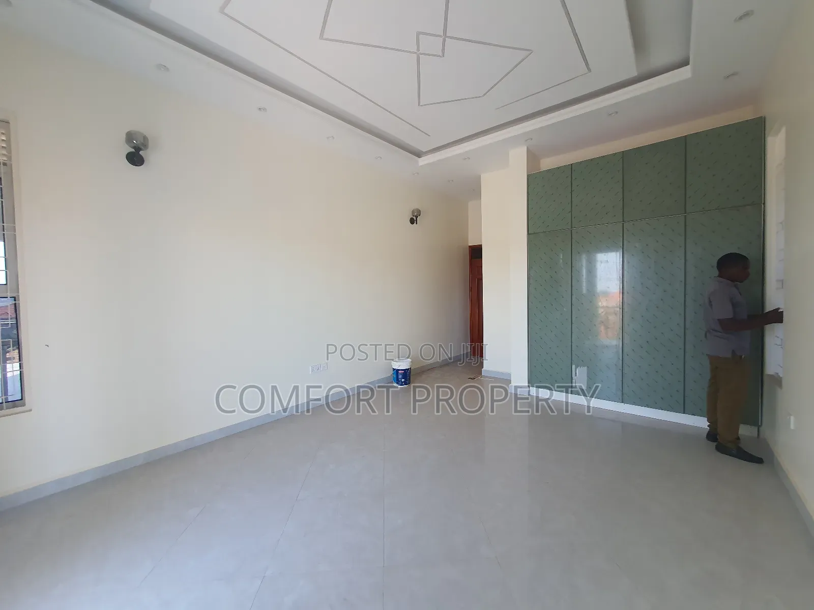 5bdrm Mansion in Munyonyo, Makindye for sale