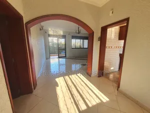 3bdrm Apartment in Muyenga, Makindye for rent