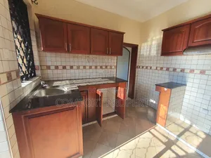 3bdrm Apartment in Muyenga, Makindye for rent