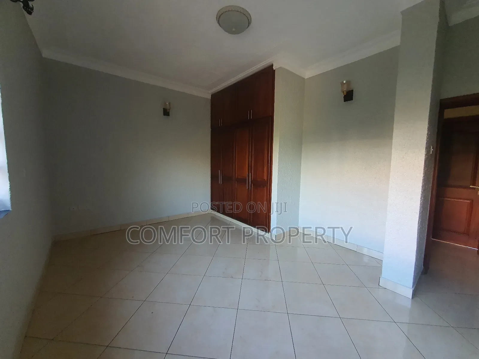 3bdrm Apartment in Muyenga, Makindye for rent