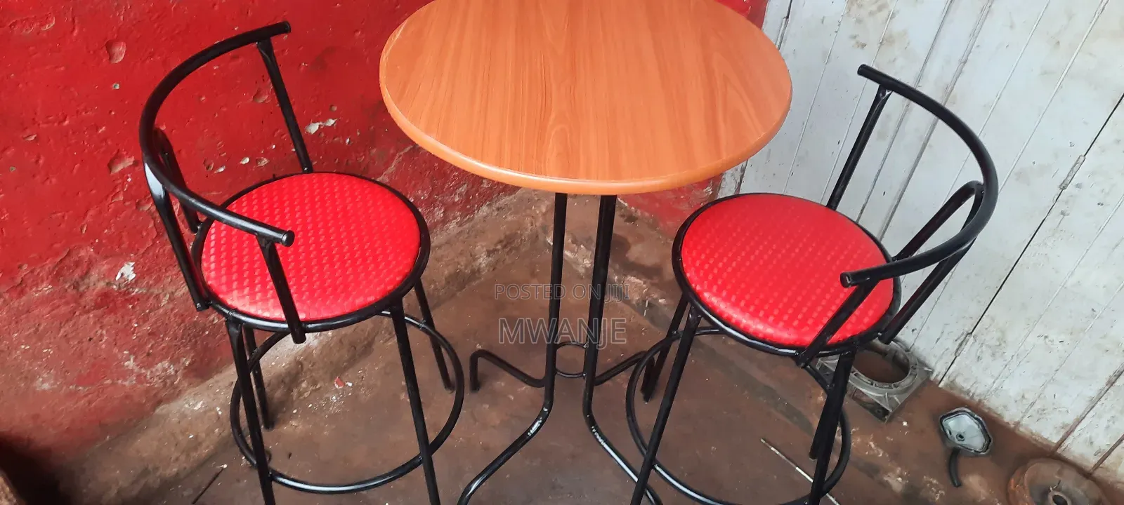 Two Alltable Hotel and Bar for Good